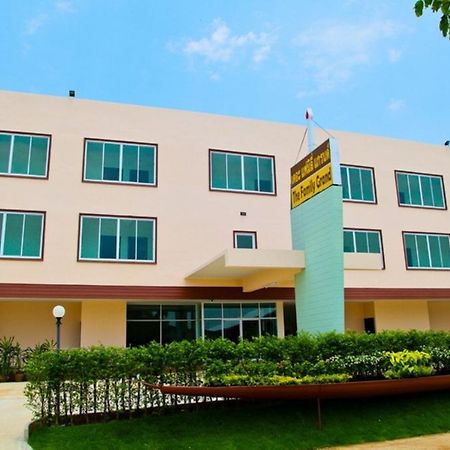 The Family Grand Hotel อุดรธานี ภายนอก รูปภาพ